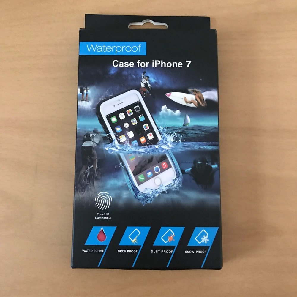 NWT Waterproof iPhone 7 case
